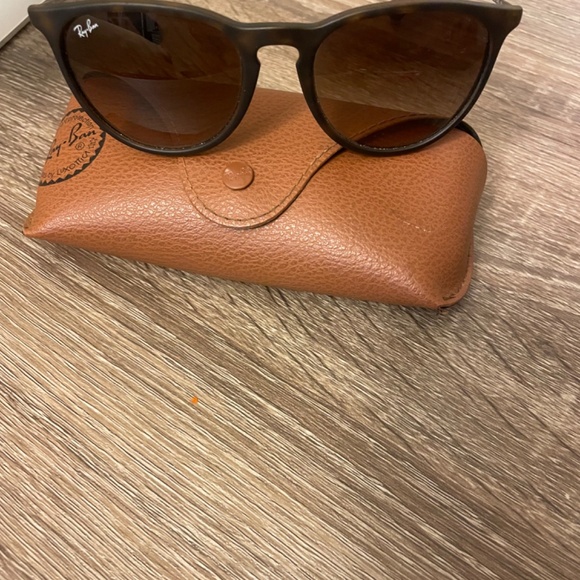 COPY - Rayban Sunglasses Erika Classic Matte Havana Excellent Condition - Picture 3 of 8